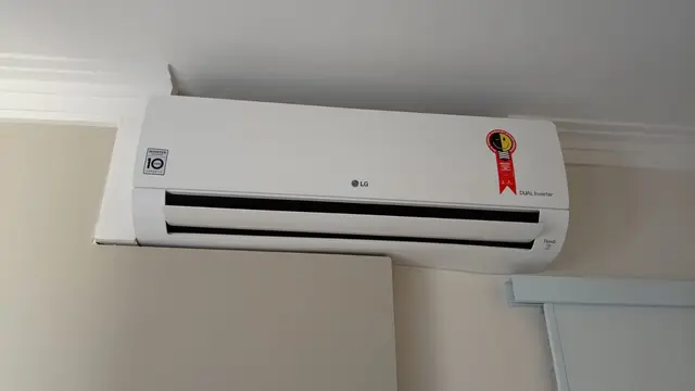 Ar-condicionado split instalado pela MM-AR na parede interna