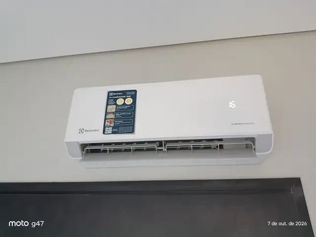 Ar-condicionado split instalado pela MM-AR na parede interna