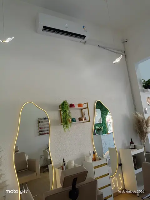 Ar-condicionado split instalado pela MM-AR na parede interna