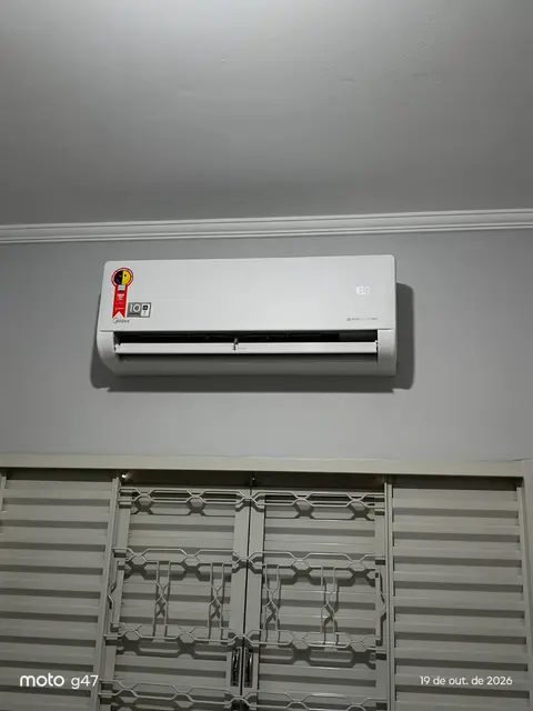 Ar-condicionado split instalado pela MM-AR na parede interna
