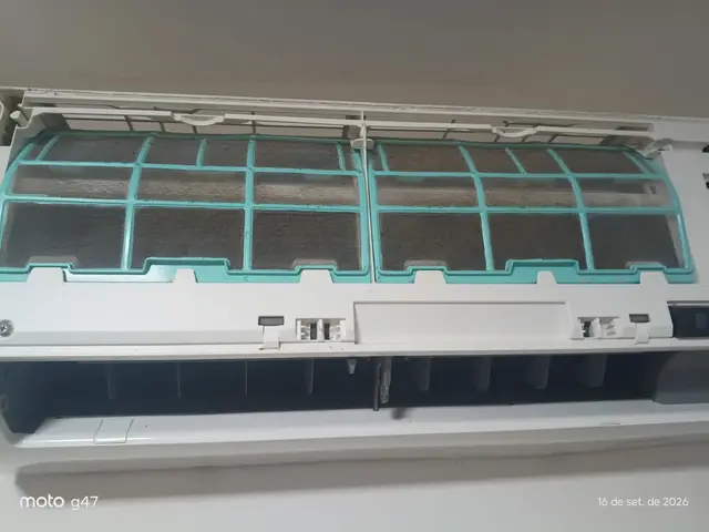 Limpeza e manutenção de ar-condicionado feita pela MM-AR